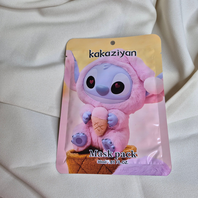 ماسک صورت ورقهای فانتزی طرح استیچ (Stitch)
